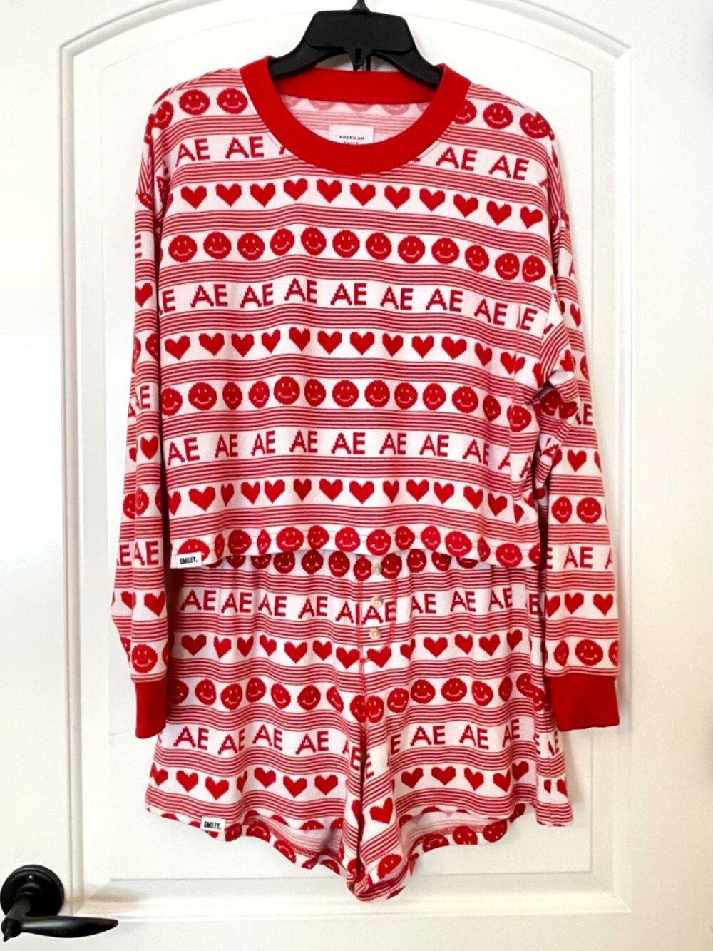 American Eagle Lounge Pajama Set Red White Hearts Smiley Top Shorts Small